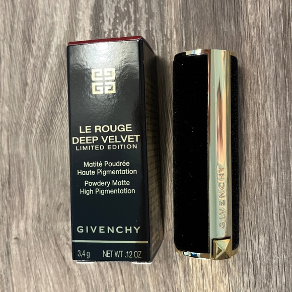 GIVENCHY Le Rouge Deep Velvet Matte in 37 Rouge Graine *LE* - Picture 3 of 4